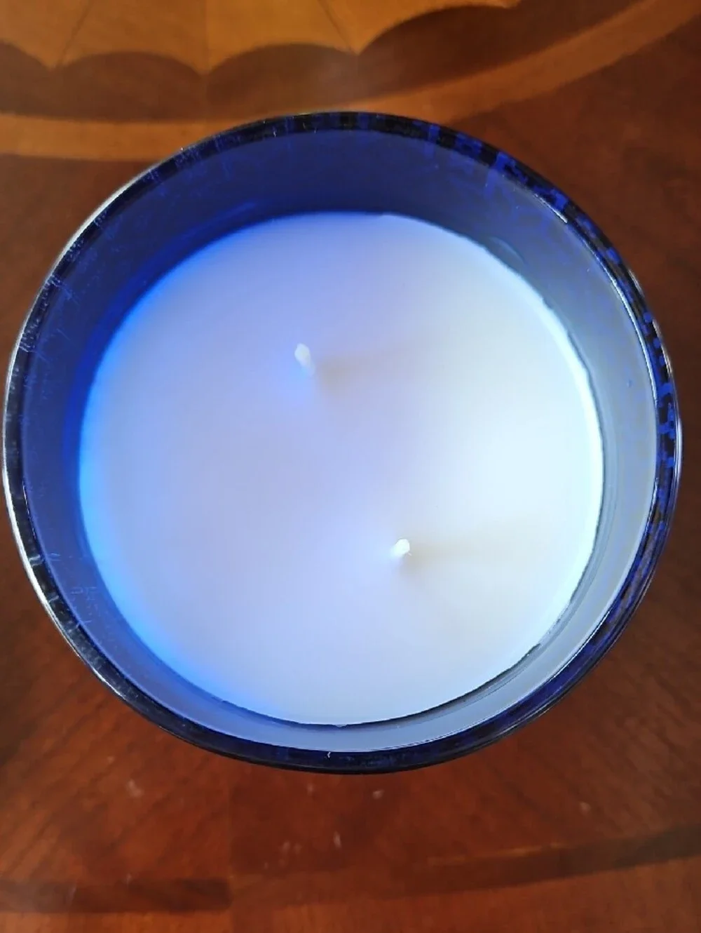 NWT Bellevue Luxury Candles Sapphire Cashmere 12oz 2-Wick Scented Candle